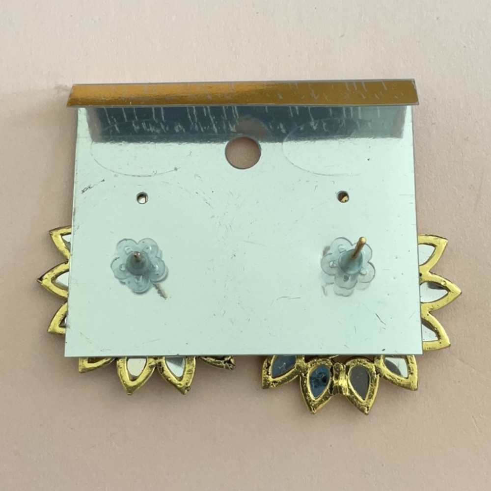 Gold earring - Picture 2 of 5